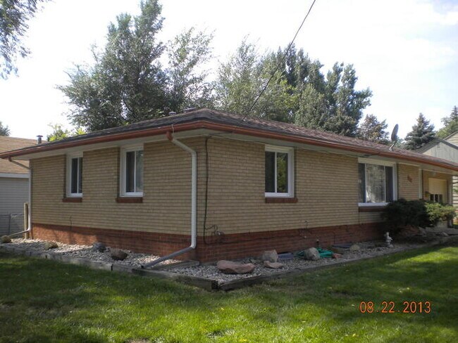 Building Photo - 809 E Laurel St