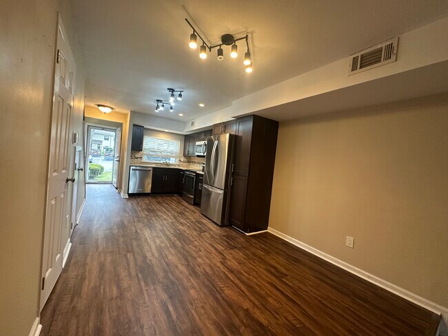 Kitchen and dining area - 2003 Valley Dr