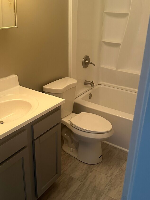 Foto principal - 4600 Winston Ave