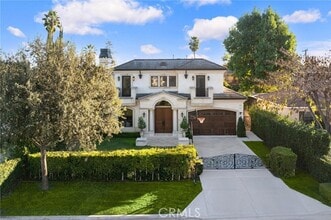 Building Photo - 150 W Naomi Ave