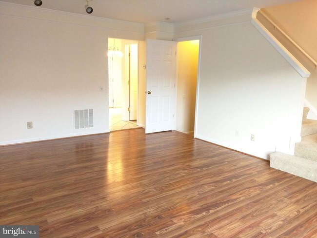 Building Photo - 1806 Rochelle Ct