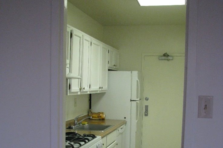 Kitchen - 4141 N Henderson Rd