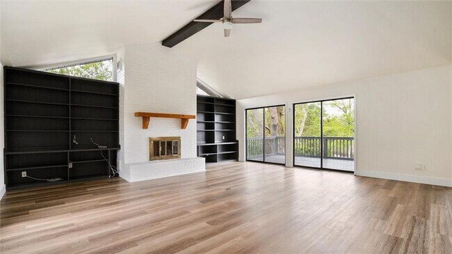 Foto del edificio - Renovated Waterfront Home