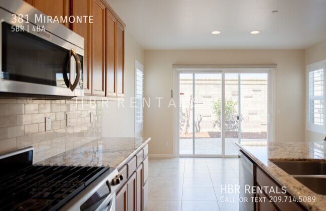 Foto del edificio - 381 Miramonte-