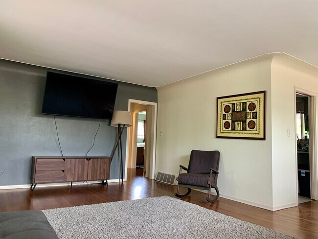 Foto del edificio - 1570 Tamarac St