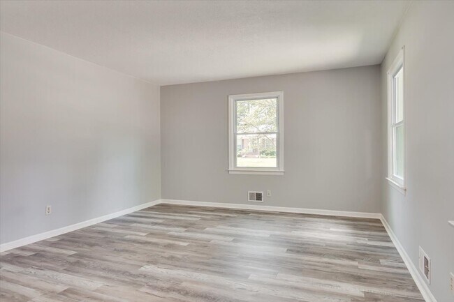 Foto del edificio - 210 Chatham Rd