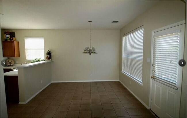 Foto del edificio - Hard to find 4 bedroom in Master Planned C...