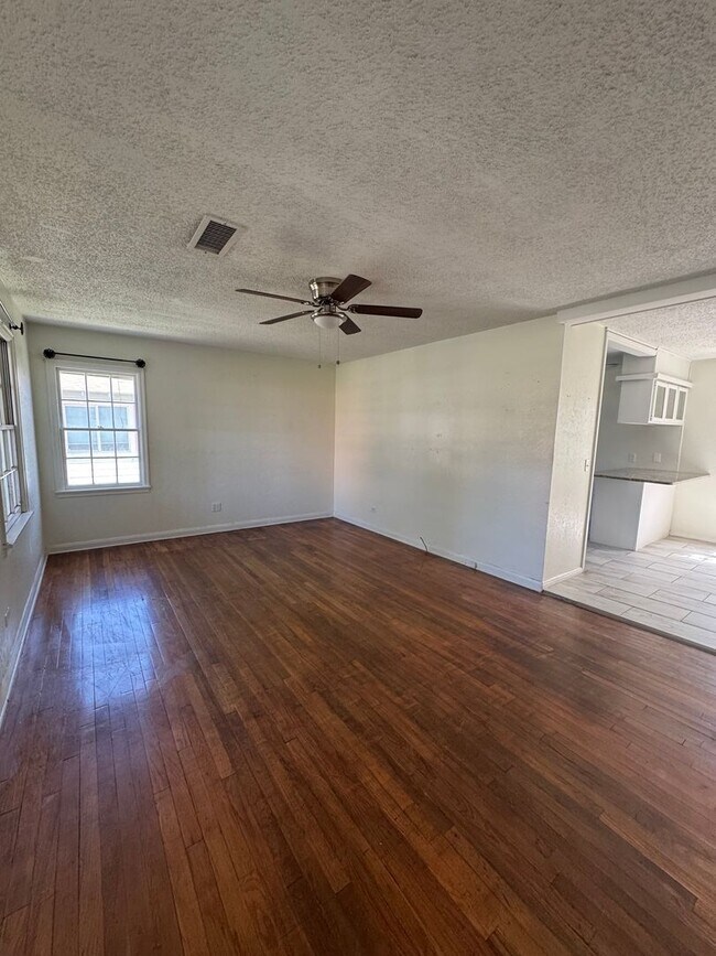 Foto del edificio - Cottage style house 2bedroom 1bathroom wit...
