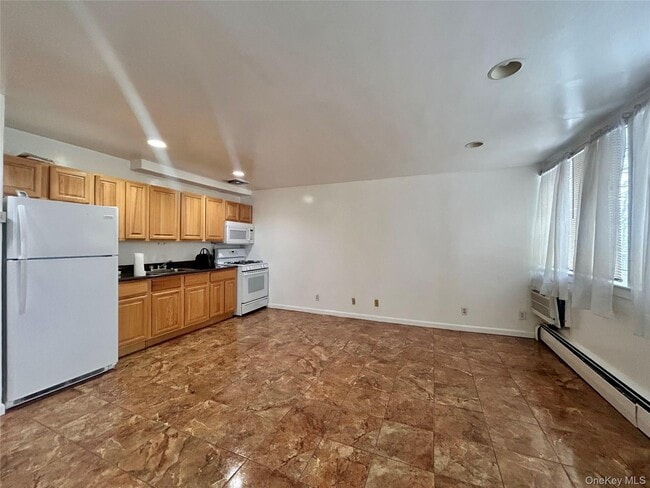 Building Photo - 9 Wyndover Woods Ln