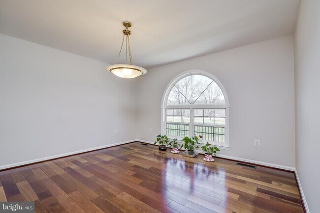 Building Photo - 19900 Belle Chase Dr