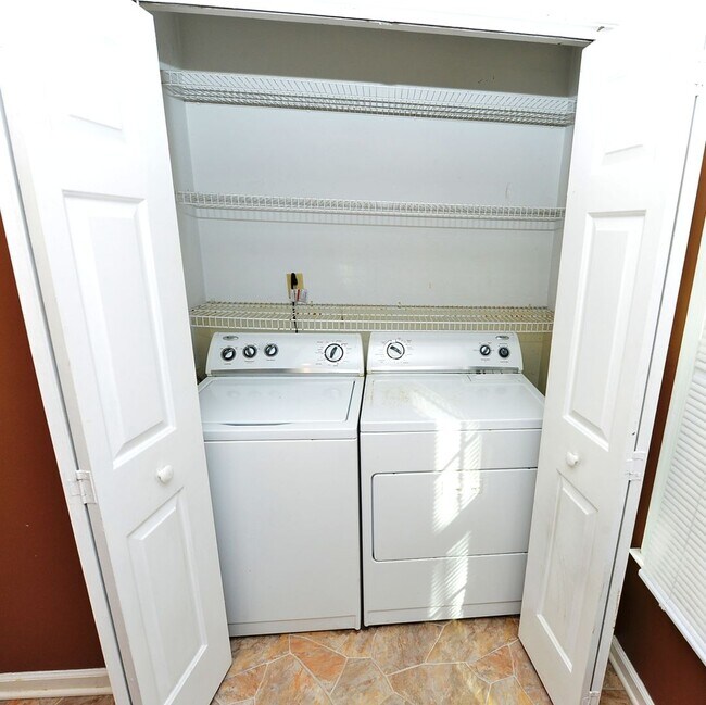 Foto del edificio - Nice townhouse in Little Neck!