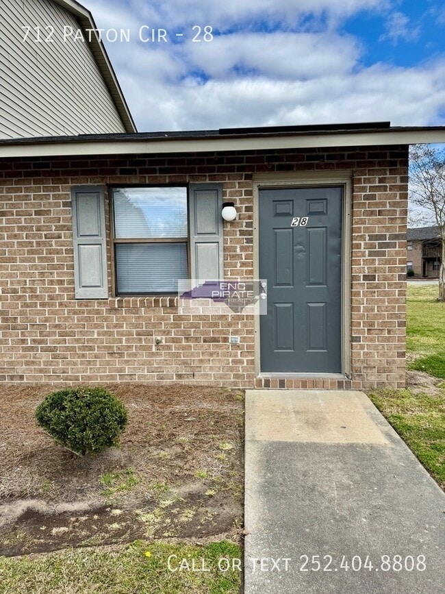 Building Photo - 712 Patton Cir