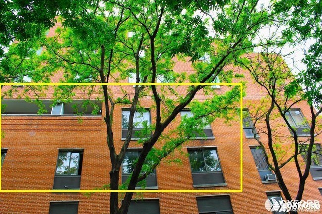 Building Photo - 270 West 22nd Street