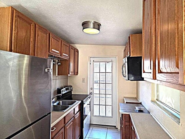 Foto del edificio - 9172 Orchid Dr