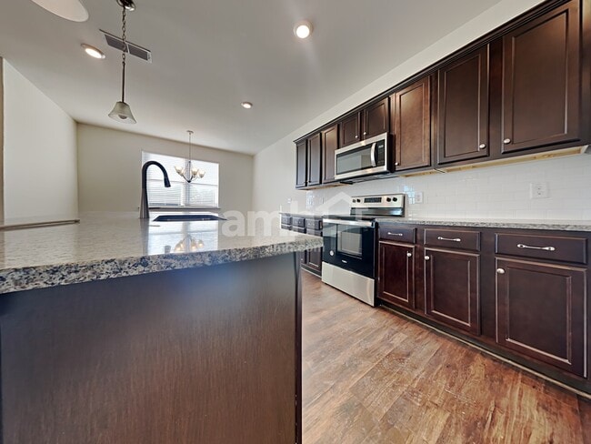 Building Photo - 813 Headland Way