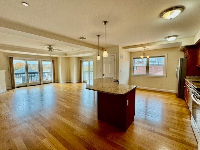Foto del edificio - 560 Lebanon St