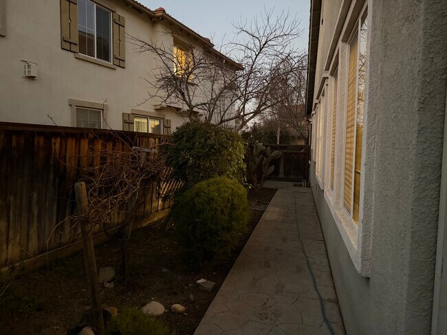 Foto del edificio - 252 W Terraza Way