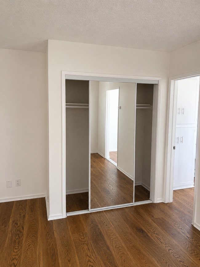 Interior Photo - 4011 W. 129th Street