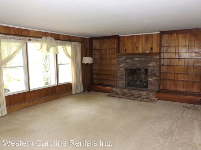 Building Photo - 3 br, 2 bath House - 408 S. Painter Rd