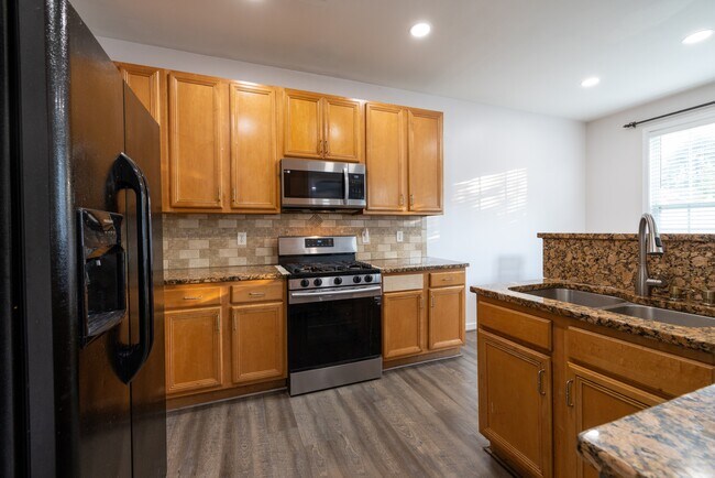 Foto del edificio - 305 Jamerson Ct