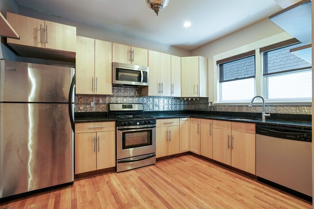 Primary Photo - 88 Tremont St