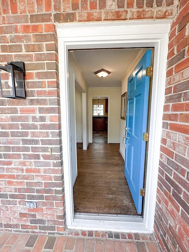 Foto del edificio - 3143 Windfield Cir