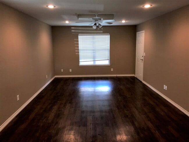 Foto del edificio - 4280 Castlegate Dr