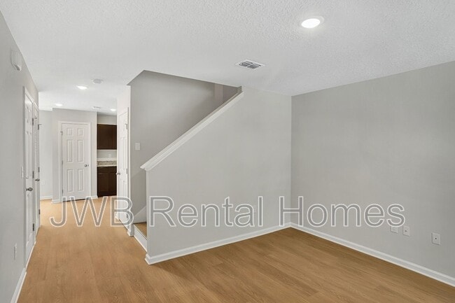 Foto del edificio - 1721 W 9th St