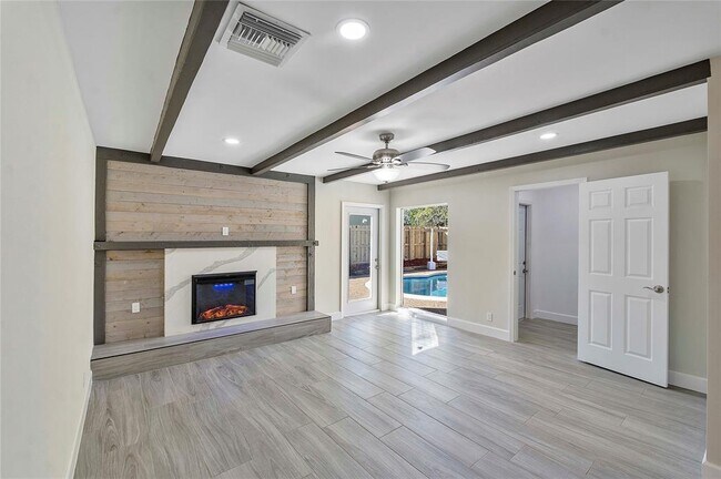 Foto del edificio - 4300 NW 3rd Ct