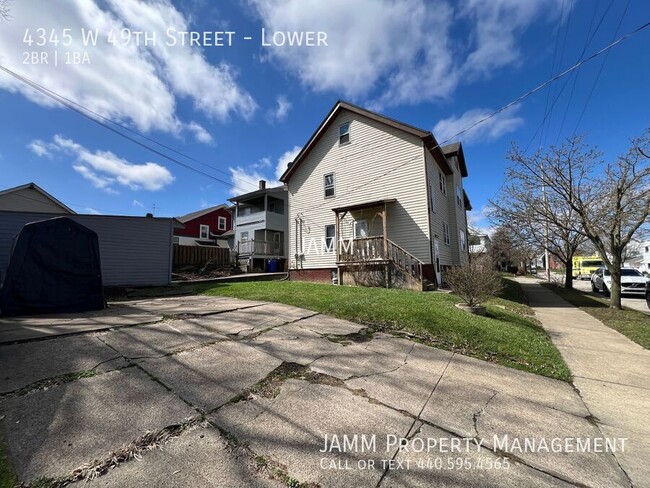 Foto del edificio - 2-Bedroom Duplex apartment in Cleveland!!