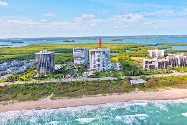 Building Photo - 5051 N Hwy A1A