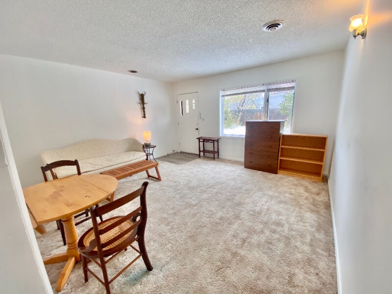 Foto principal - 316 E Cottonwood St