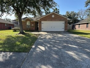 Building Photo - 10310 Redwood Dr