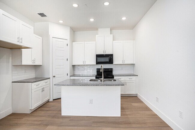 Foto del edificio - 5142 Kelwood St