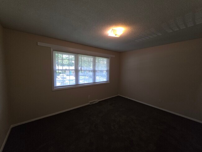 Foto del edificio - 3113 Erskine Dr