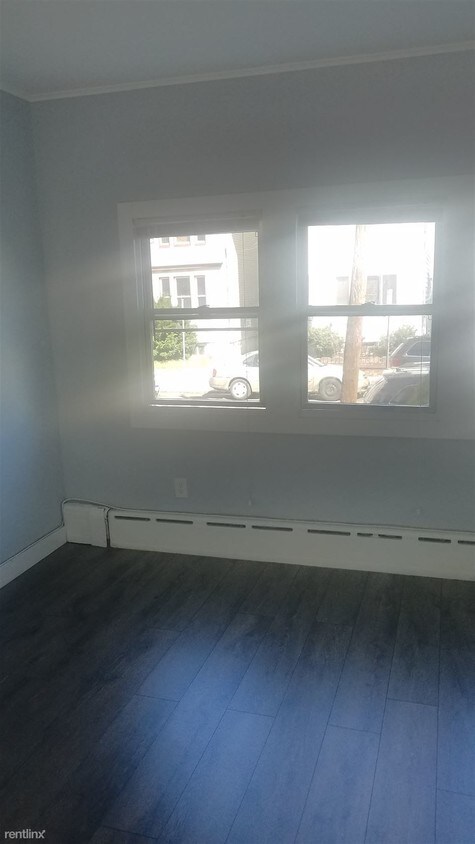 Building Photo - 3 br, 2 bath Duplex - 151 Terhune Ave