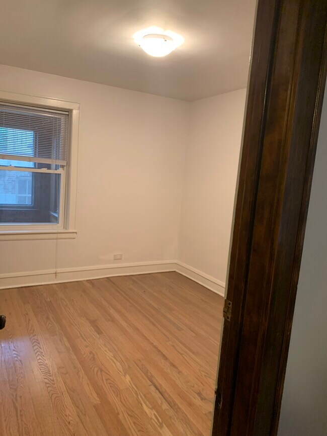 Foto del edificio - 3806 W Cornelia Ave