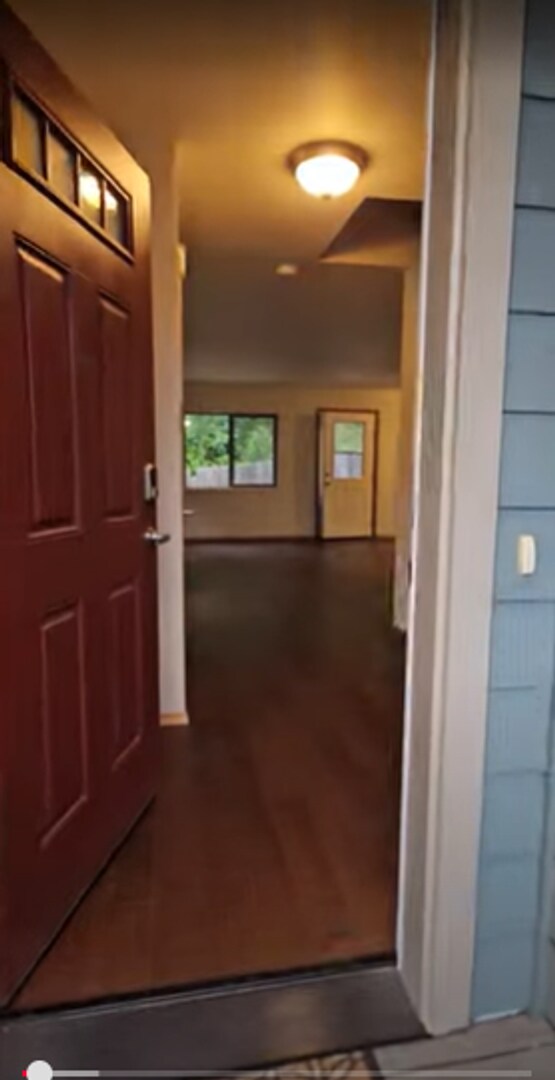 Building Photo - Spacious Poulsbo Home with Modern Comfort and a Prime Location
