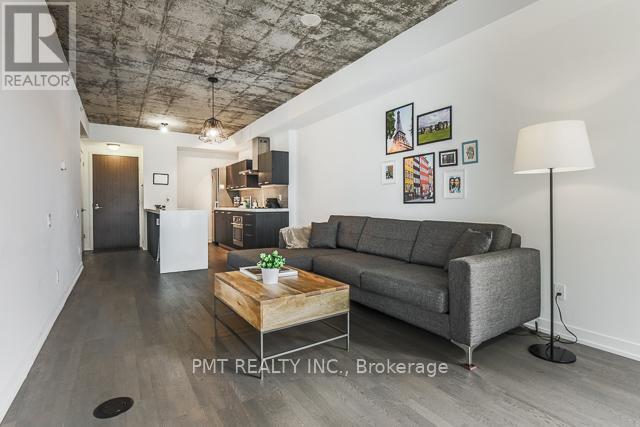 Photo du bâtiment - 560 King St W