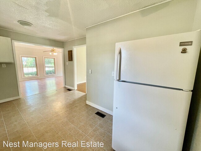 Foto del edificio - 3 br, 1.5 bath House - 4128 Faison Ave