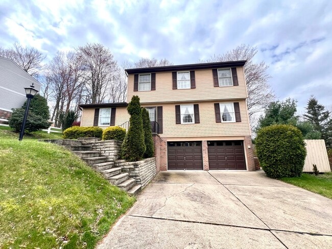 Building Photo - Beautiful Home - 3 Bedroom 2.5 Bathroom - ...