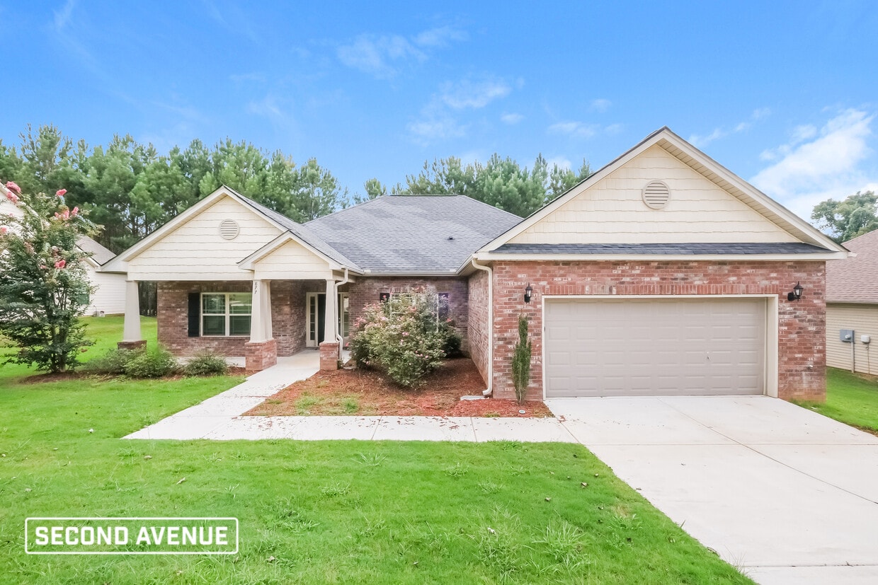 877 Crescent Ln, Griffin, GA 30224 House for Rent in Griffin, GA