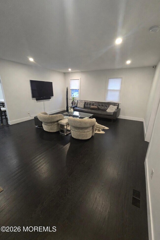 Foto del edificio - 486 W Lincoln Ave