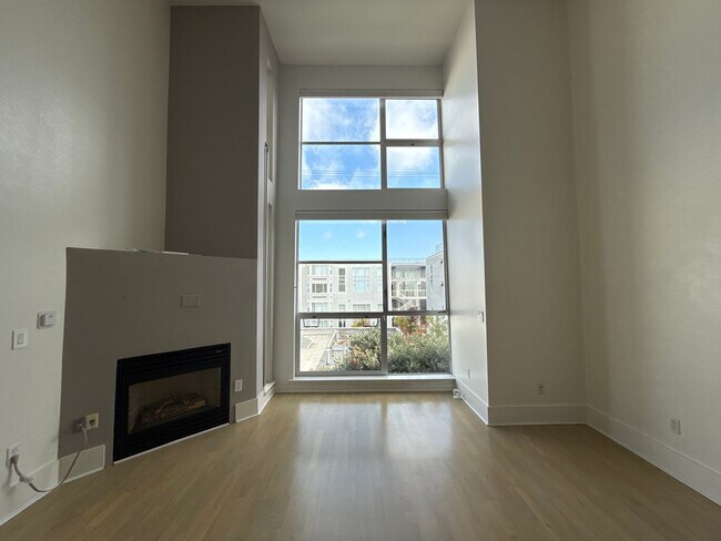 Building Photo - EPIC REA- Great SOMA Loft w/View - 1 BR/2 ...