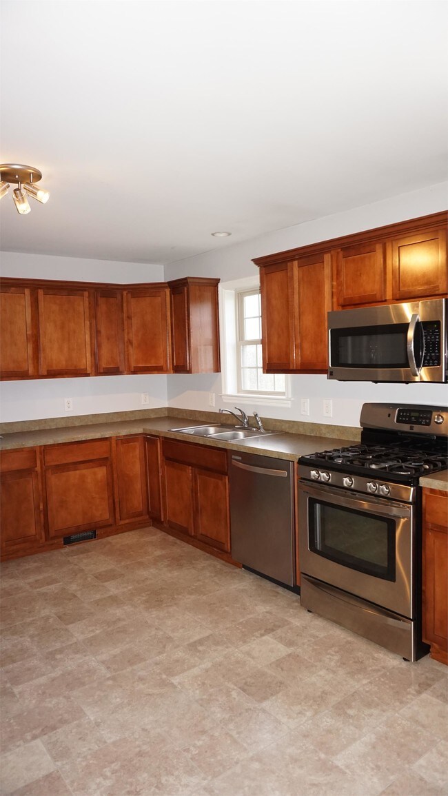 Building Photo - 25427 Hinds Rd