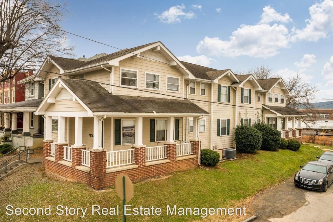 Foto principal - 1601 Mitchell Ave