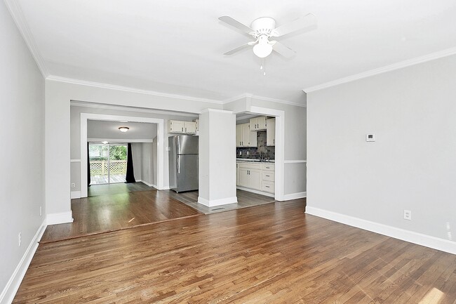 Photo - 4325 Birkdale Dr House