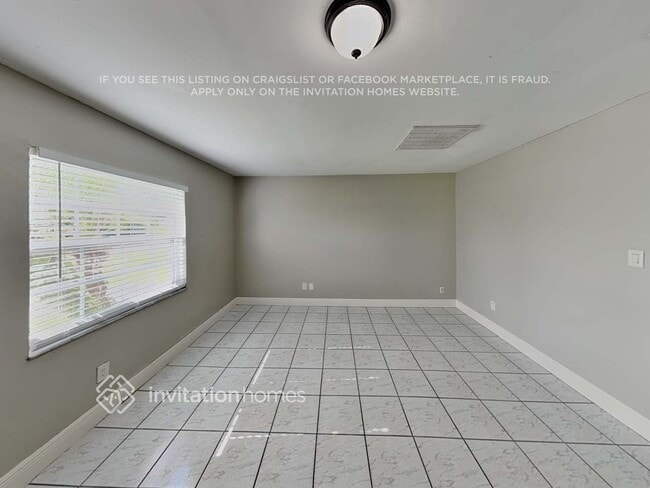 Foto del edificio - 302 Iowa Woods Cir W