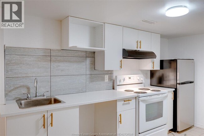 Photo du bâtiment - 1627 Marentette Ave