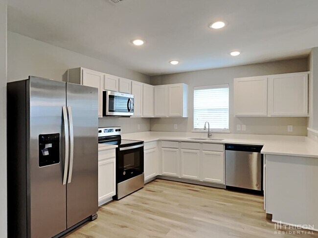 Foto del edificio - 2013 Cedarwood Dr